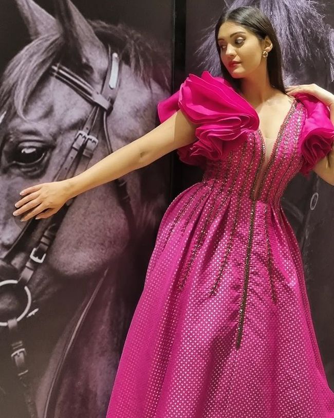 Gorgeous Looks Of Surbhi Puranik In Floral Outfit